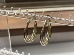 フープ型ピアス ゴールド