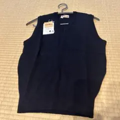 制服屋さんにて購入　ニッケ　ブランド　高級 Vネックニット　ベスト