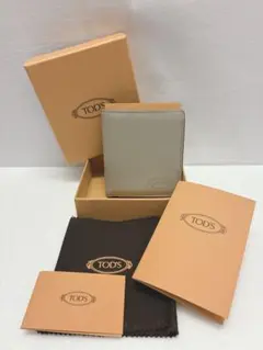 良品★ TOD'S トッズ ホットスタンプロゴ レザー二つ折り財布のサムネイル