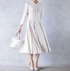 タグ付き✨ホワイトジョーラ 定価1.5万 ボウタイフレアーワンピース