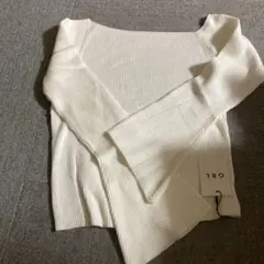 オフショルダーニットトップス