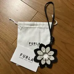 【美品】現行品　FURLA ALLEGRA チャーム　紺　フルラのサムネイル