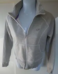 8e ジップアップトレーナー