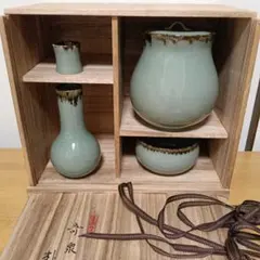 奇泉窯　朴世琦作　高麗青磁皆具　茶道具　共箱　短冊箱　水指　杓立　建水　蓋置のサムネイル