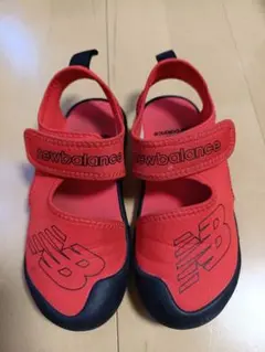 New Balance キッズ サンダル レッド