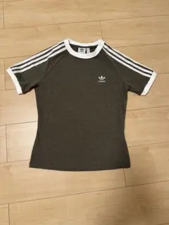 adidasTシャツのサムネイル