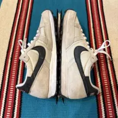 Nike スニーカー ホワイト/グレー/ブラック