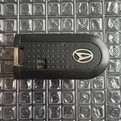 ダイハツ　純正スマートキー　2ツボタン　007AC0154のサムネイル