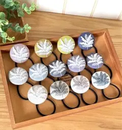 モコ様 専用ページ ミモザ一枝 ヘアゴム 一色刺繍