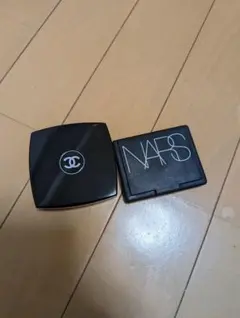 CHANELハイライト＆ NARSアイシャドウの 2点セット