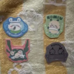 映画ちいかわ　ダイカットステッカー　付きグミ