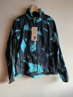 【美品】ルルレモン　ウィンドブレーカー　サイズ2 lululemon.ルルレモンウインドブレーカー - メルカリ