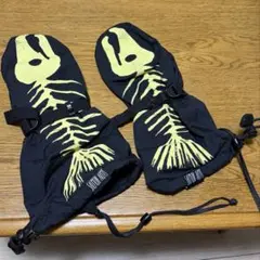 SALMON ARMS OVERTMITT 2 s/m - メルカリ