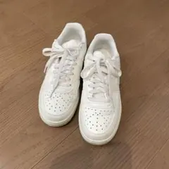 Nike スニーカー　ホワイト　23.5センチ ウィメンズ　コートビジョン