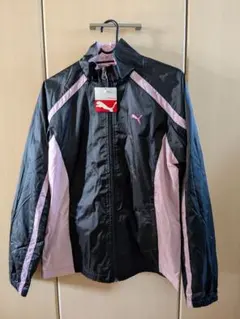 Puma 黒とピンク ジャンパー