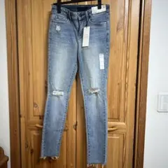 新品ユニクロ ウルトラスキニーデニム25インチダメージジーンズ 27サイズ