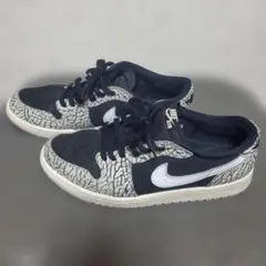 Nike Air Jordan 1 Low ブラックセメント 28センチのサムネイル