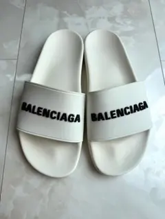 BALENCIAGA バレンシアガホワイトビーチサンダル 36 (24㎝) - メルカリ