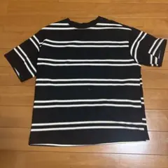 黒と白のストライプ 半袖Tシャツ