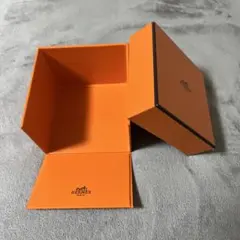 【空箱】エルメス　リングケース空箱　ボックス HERMES オレンジの正方形の箱