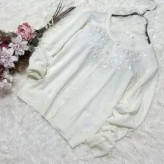 ITS'DEMO 花柄刺繍 カーディガン ホワイト 【38】羽織り エアコン対策のサムネイル