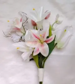 Item thumbnail for item 188b376c-ad6b-4ccf-adb6-f3d50edb5e1f