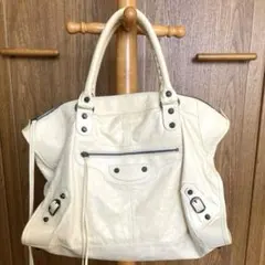 Item thumbnail for item 8b7b2b68-f3b6-4f65-84c9-f09e70180667