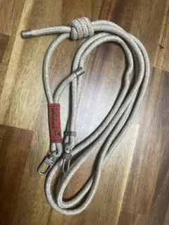 topologie ショルダーストラップ ベージュ