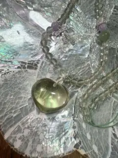 ハート型水晶のネックレス