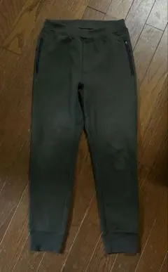 ユニクロ　　パンツ　　140cm