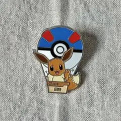 韓国　ロッテワールド　ポケモン イーブイ ピンバッジ
