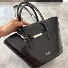 2026年最新】Riu レディース ハンドバッグの人気アイテム - メルカリ