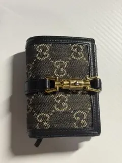 GUCCI GGパターン 二つ折り財布 ブラック/ゴールド
