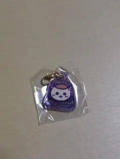 ちいかわ　てんし♡あくま　ミニラメアクリルチャーム　くりまんじゅう