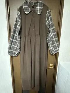 ブラウン・チェック柄長袖ワンピース　大きいサイズ