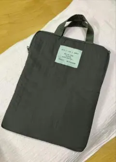 ダークグレー ナイロン バッグ