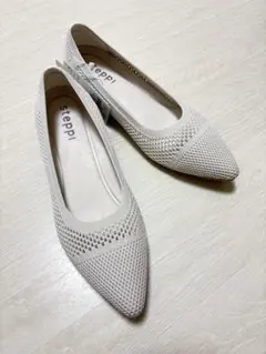 【新品 未使用】steppi パターンメッシュパンプス【アイボリー】のサムネイル