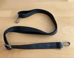 黒 フェイクレザー ストラップ 調整可能 ショルダーバッグ 【即日発送】