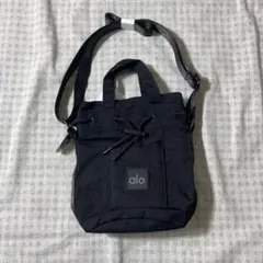 美品 ALO Yoga クロスボディバケットバッグ - メルカリ