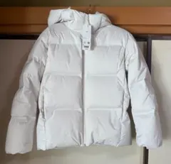 新品未使用【ユニクロ】シームレスダウンパーカー　Lサイズ　ホワイト