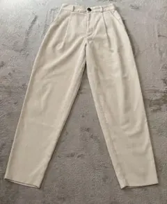 ジーユー、ライトコーデュロイタックテーパードパンツ、S