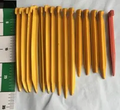 海水浴タープやキャンプ用 プラスチックペグ 15本セット　30cmロング他のサムネイル