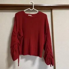 レッド バルーンスリーブ ニットセーター