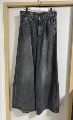 CELINE エレファントジーンズ　M_EJ_002 38PS サイズ31のサムネイル