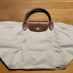 Item thumbnail for item a7357b5d-7084-4e58-b388-528eb7861b56