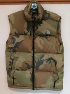 ノースフェイス　ダウンベスト ヌプシダウン　センターロゴ　カモフラ