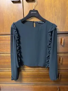 Zara 黒シフォントップス