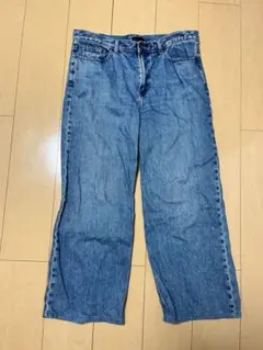 ユニクロ　バギージーンズ　サイズ28