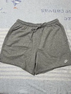 Nike グレー ショートパンツ