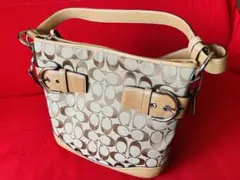 [大幅値下げ・超美品] COACH コーチシグネチャーキャンバスショルダーバッグ